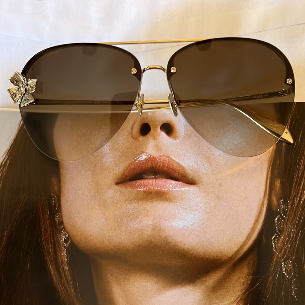 Alexander McQueen sunglasess. NEW! - Picture 2 of 15